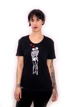 Load image into Gallery viewer, T-shirt Black Die for love...